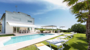 VILLA SURYA 8&2, Emma Villas Scacciano